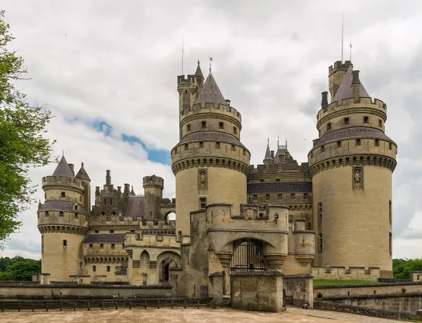 Castles in Hauts-de-France