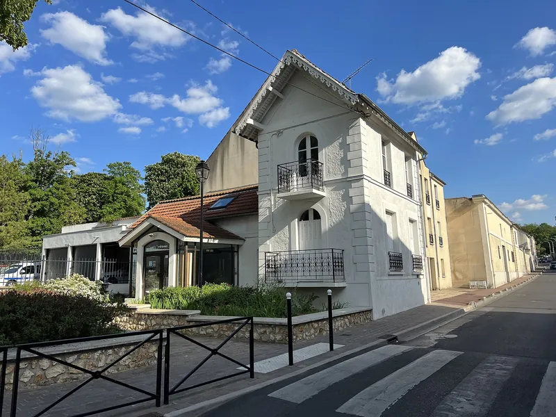 Ancien château de Brévannes, groupe hospitalier Emile Roux
