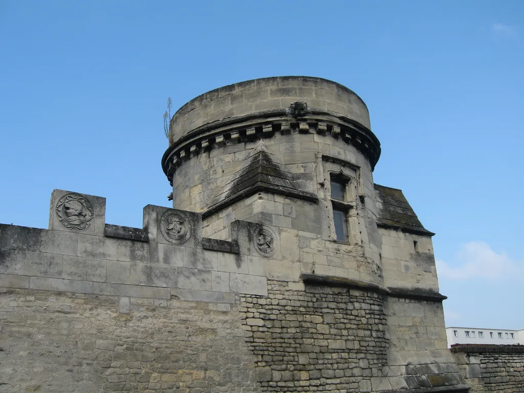 Ancien manoir du Vaubenard, dans l'enceinte du Centre hospitalier régional