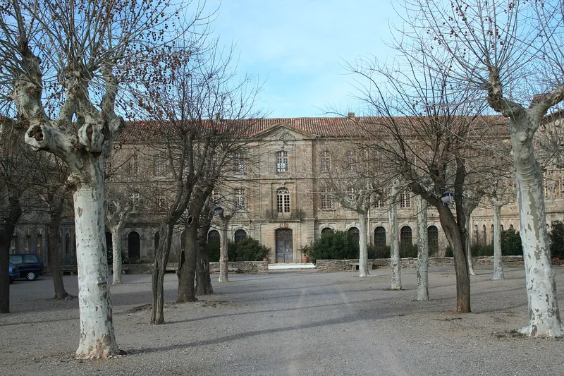 Ancien prieuré dit " château " de Cassan