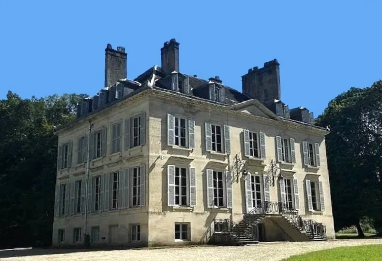 Château de Charmes-en-l'Angle