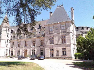 Chateau de Chaumont-Laguiche