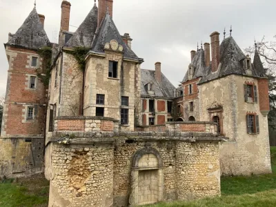 Château de Courcelles-le-Roy