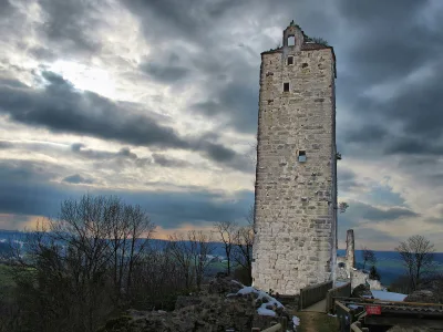 Château de Scey (également sur commune de Cléron)