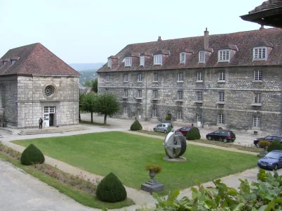 Citadelle et enceinte urbaine