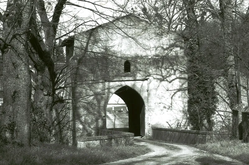 Domaine de la ferme et du château de Tichémont