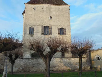 Donjon de Cravant