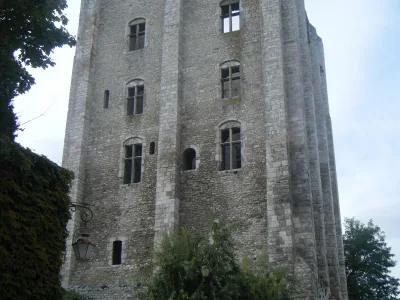 Donjon quadrangulaire, dit Tour de César