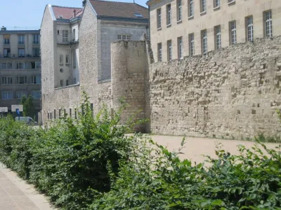 Enceinte de Philippe Auguste, 17-19-21 rue des Jardins-Saint-Paul