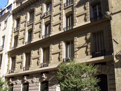 Enceinte de Philippe Auguste, 21-23 rue du Jour, 70 rue Jean-Jacques-Rousseau