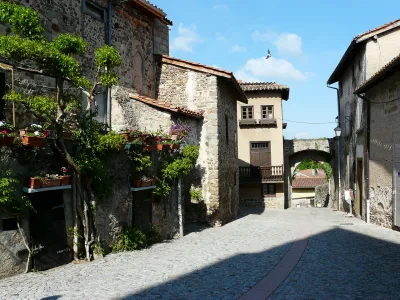 Enceinte de Pommiers-en-Forez