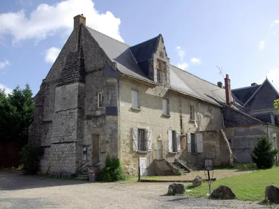 Logis seigneurial de Parcay