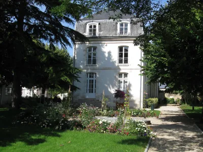 Petit-Château