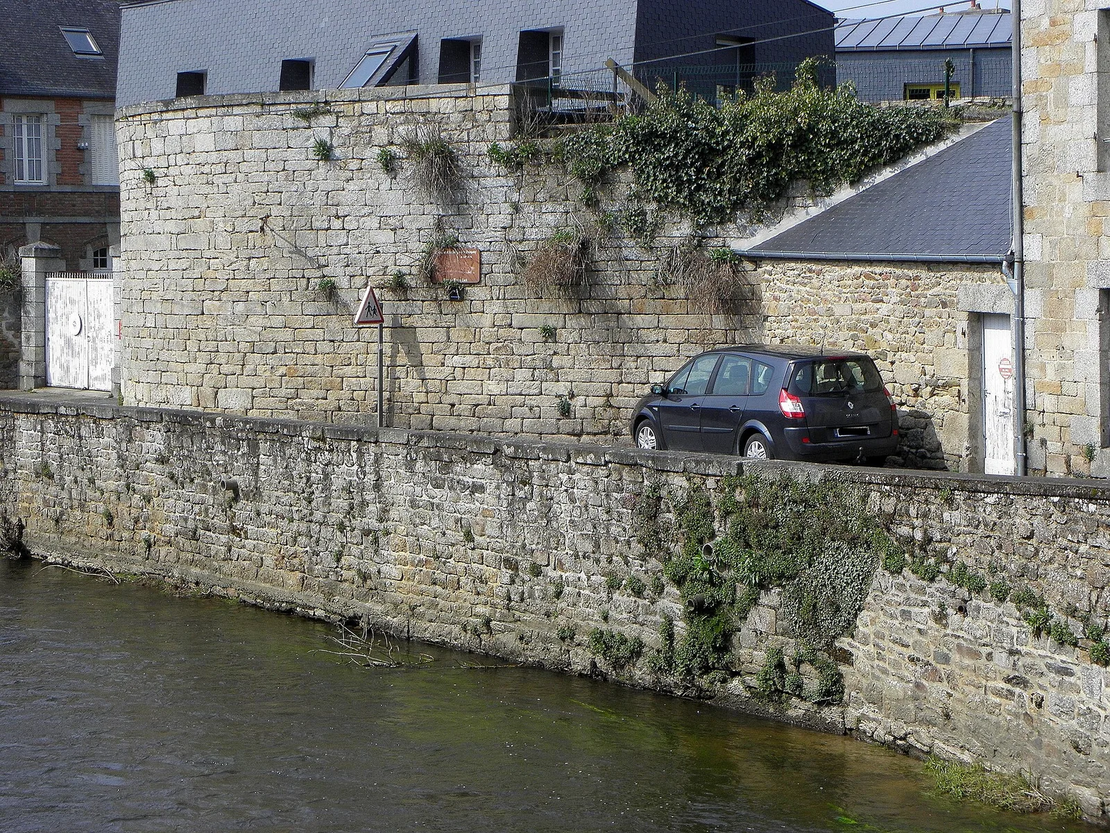 Restes des remparts