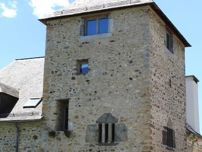 Tour d'Aucun