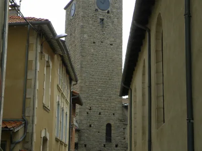 Tour d'entrée du château de Craponne-sur-Arzon