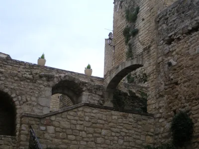 Tour découronnée de Mormoiron