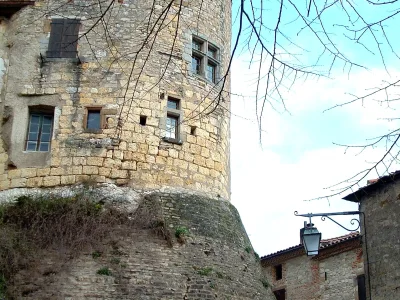 Tour la Barbacane